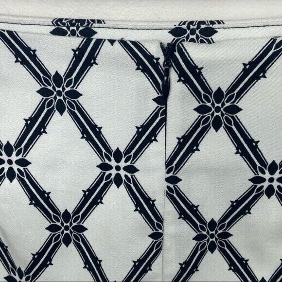 NEW Pencil Skirt Print White Black Womens Size 12 New Without Tags Melanie Lyne - Picture 2 of 7